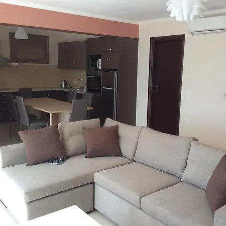 Astaria Babrbati Villa *